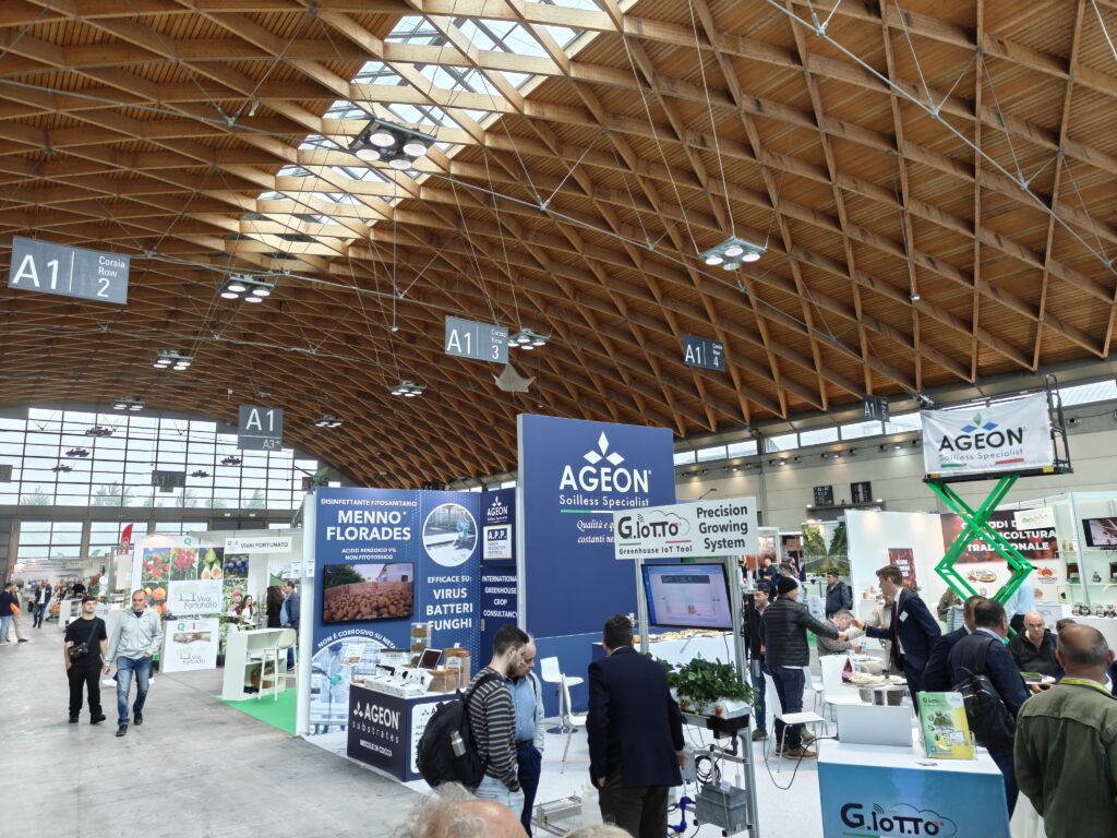 an interior view of the MACFRUT exhibition