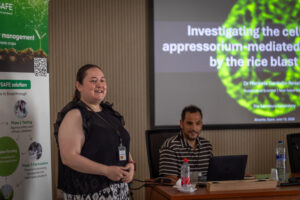 Marisela Garduno-Rosales presenting at the CROPSAFE IPM seminar